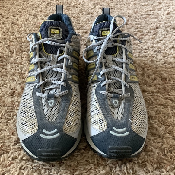 Men’s ADIDAS Sneakers - Picture 3 of 13